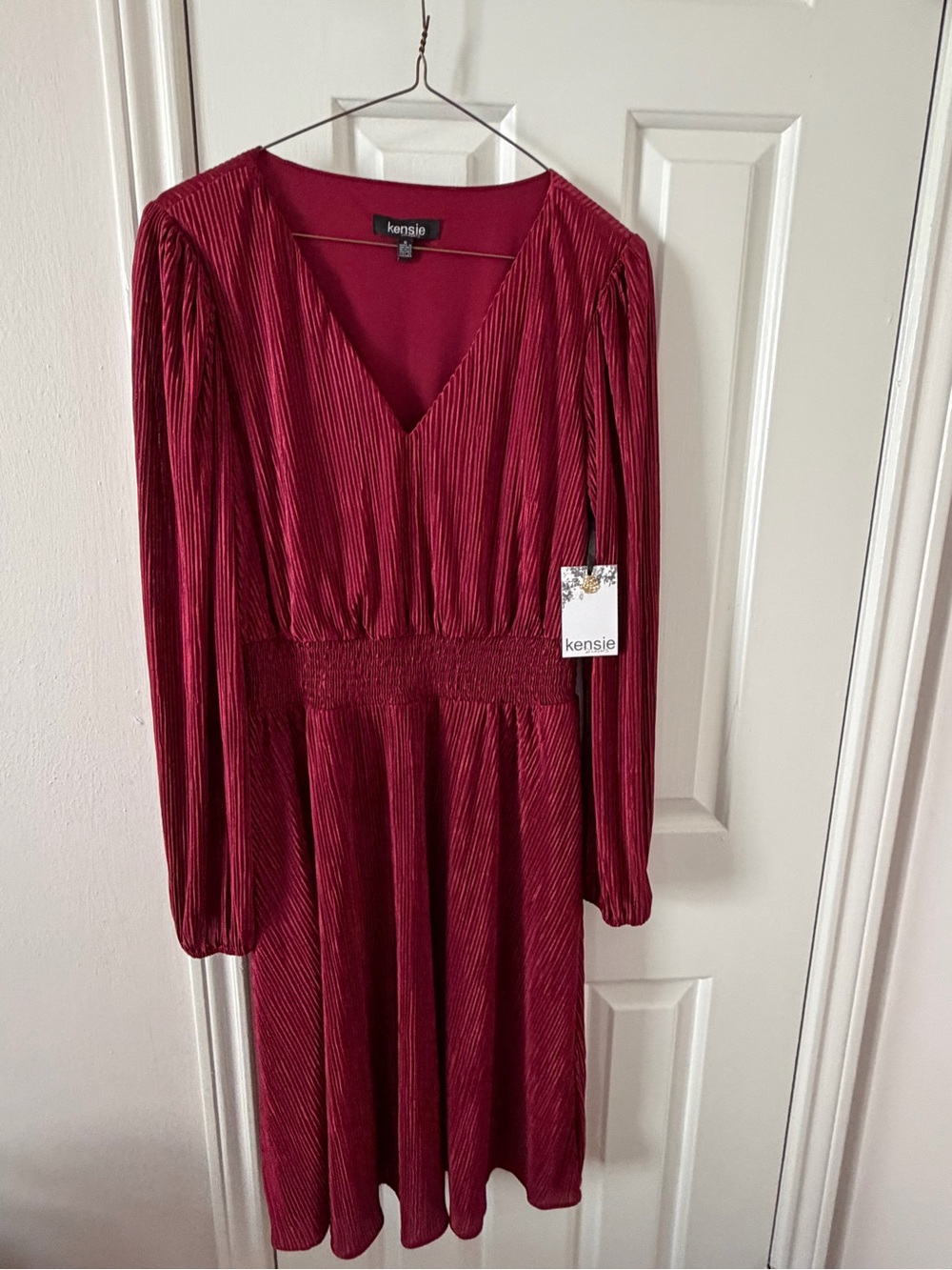 Kensie Wine Red V-Neck Pleated Long-Sleeve Dress